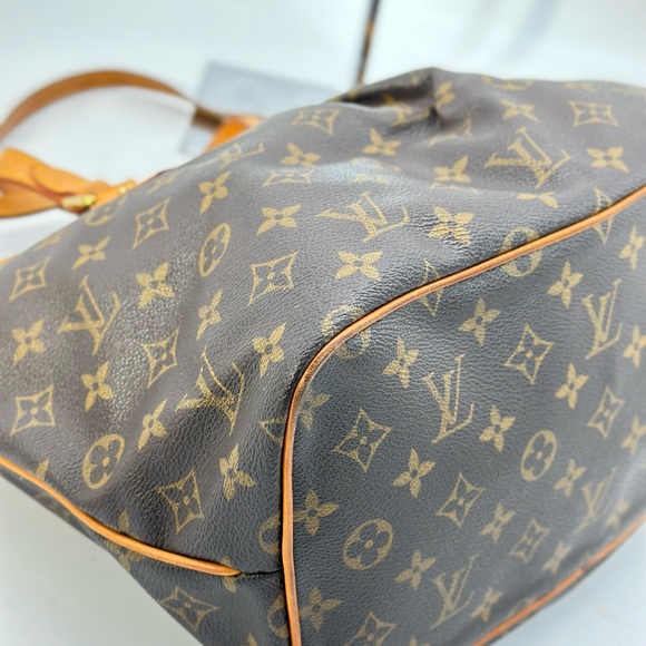 Louis Vuitton Monogram Palermo PM Shoulder Bag - Picture 5 of 15